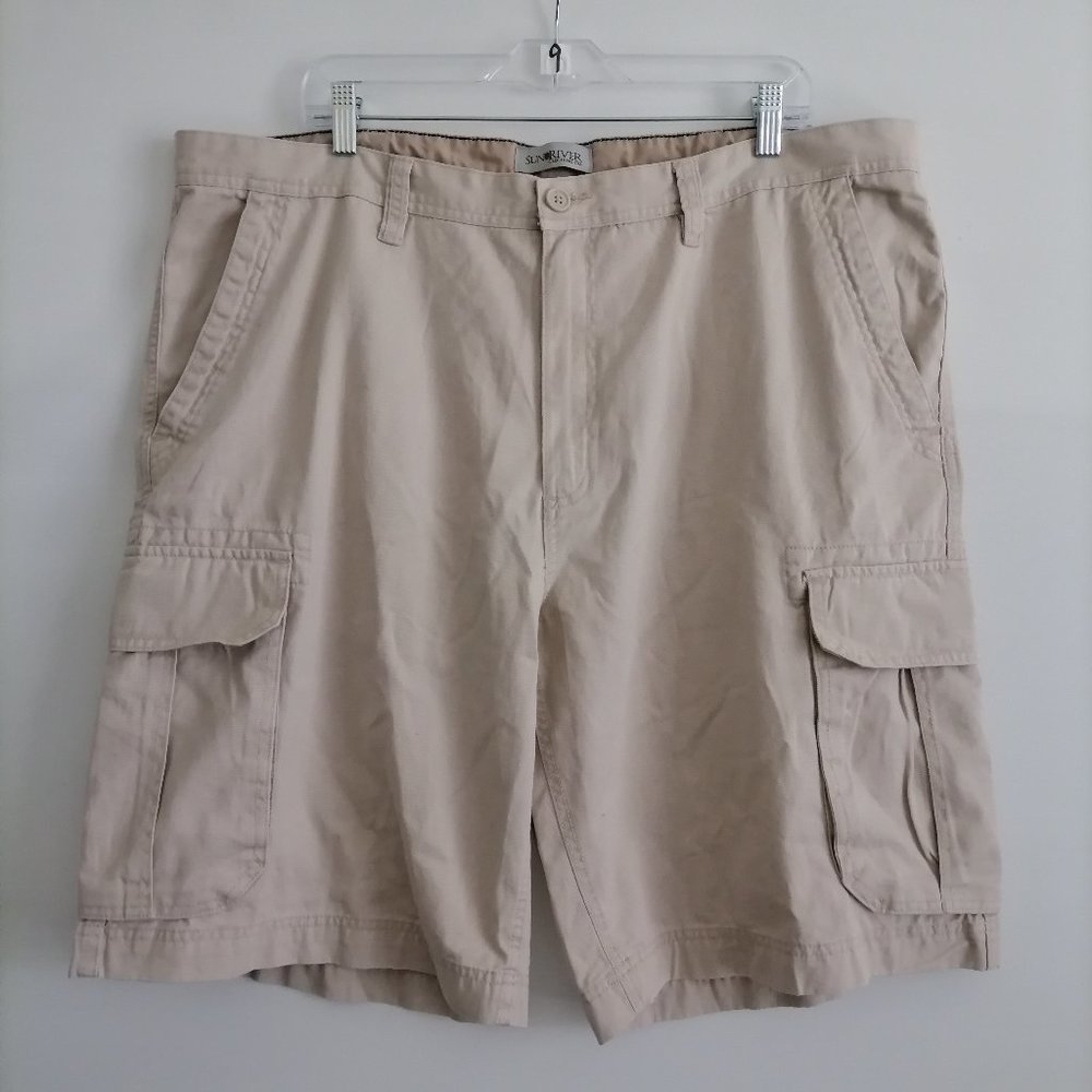 Sun River Clothing Co. Men's Cargo Shorts Beige Size 42